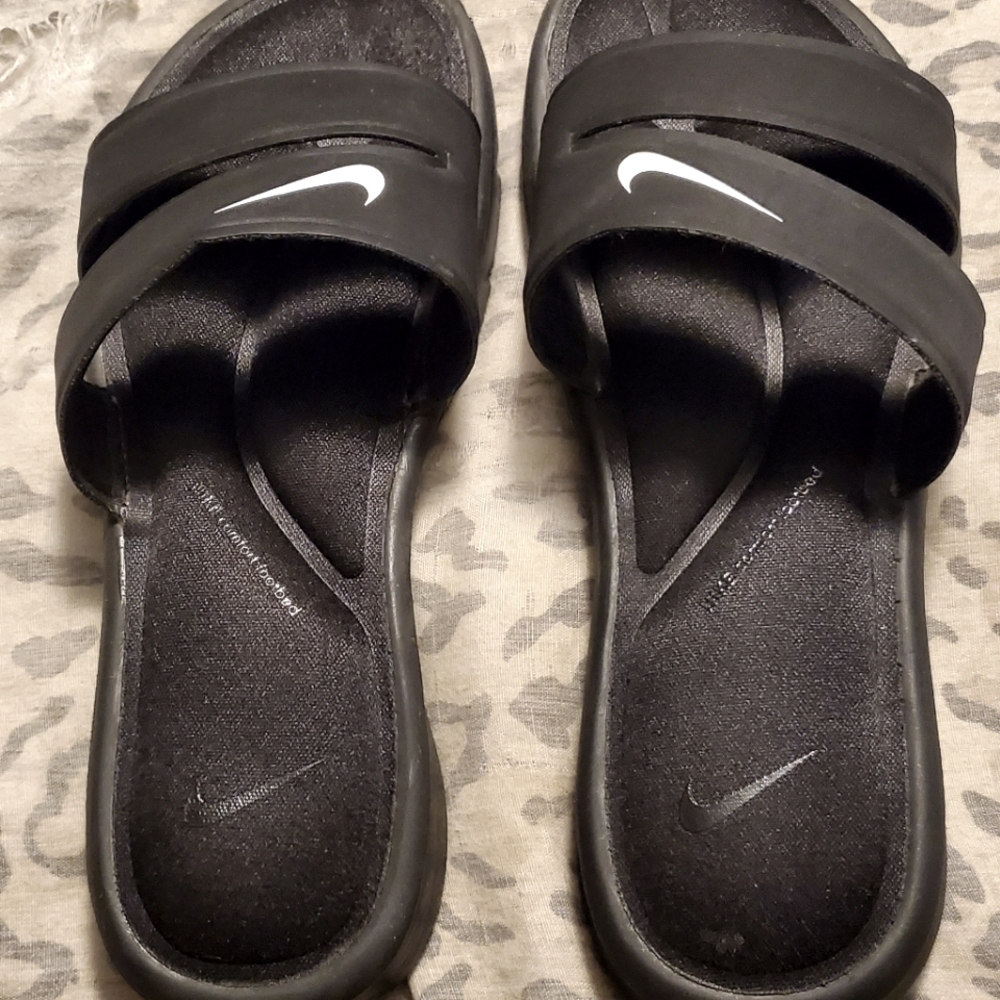 NIKE Women's Comfort footbed slides 8